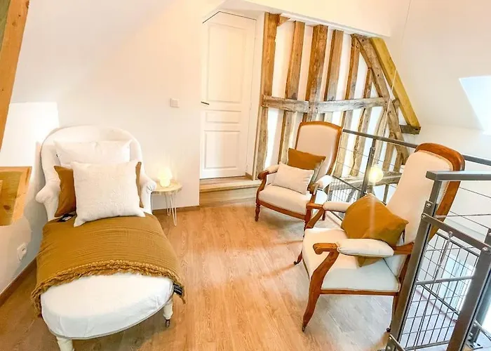 Holiday home Moulin De Chenappe Neuilly-le-Bisson